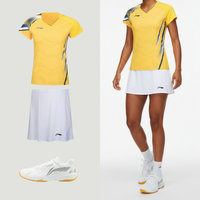Li-Ning badminton trøje til kvinder med perfekt pasform.